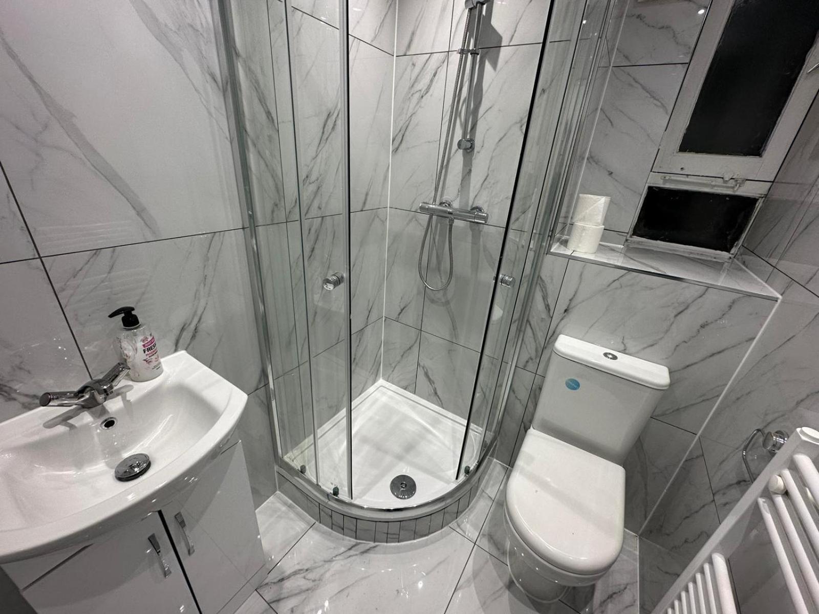 3 Bedroom King Cross Station City Centre London Eksteriør billede